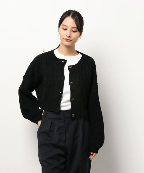 ehka sopo（エヘカソポ）の「ケーブルクロップドカーディガン