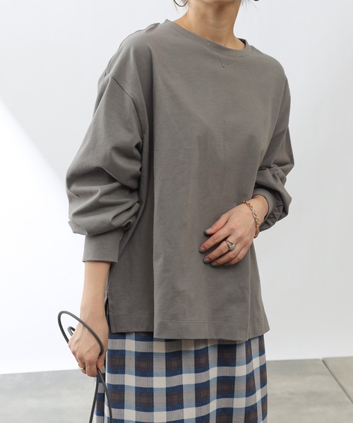 COLONY 2139（コロニートゥーワンスリーナイン）の「ソフトコットンボリューム袖ロンT（Tシャツ/カットソー・レディース・オフホワイト/ブラック/ライトグレー・FREE）」の21枚目の写真