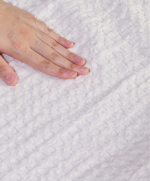 KATHARINE ROSS（キャサリンロス）の「【KATHARINE ROSS】CIRKEL ベッドカバーやソファーカバーにも使えるワッフルコットンスローケット140×200 WEB限定（ブランケット・レディース・チャコールグレー/アイボリー/ライトパープル/マスタード・MEDIUM）」の10枚目の写真