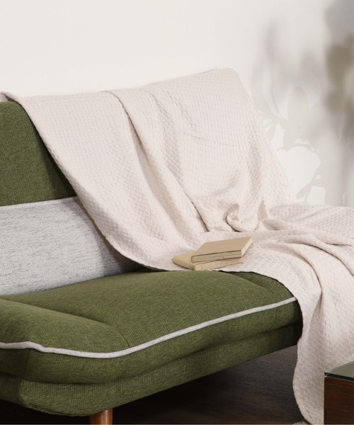 KATHARINE ROSS（キャサリンロス）の「【KATHARINE ROSS】CIRKEL ベッドカバーやソファーカバーにも使えるワッフルコットンスローケット140×200 WEB限定（ブランケット・レディース・チャコールグレー/アイボリー/ライトパープル/マスタード・MEDIUM）」の5枚目の写真