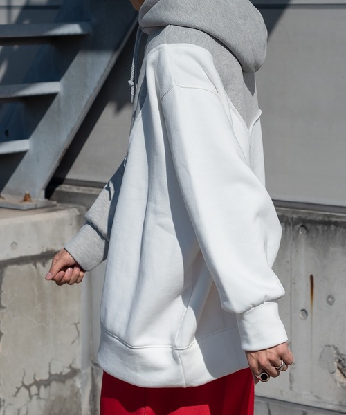 kutir(クティール)の「切り替え配色裏起毛ビッグシルエットパーカー(パーカー・メンズ・ブラック/グレー/カーキ・MEDIUM/LARGE)」の22枚目の写真