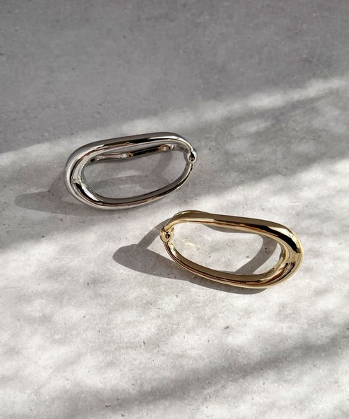 CEMONEMO(セモネモ)の「メタル オーバル ダブルフィンガーリング(リング・レディース・シルバー/ゴールド・FREE)」の5枚目の写真
