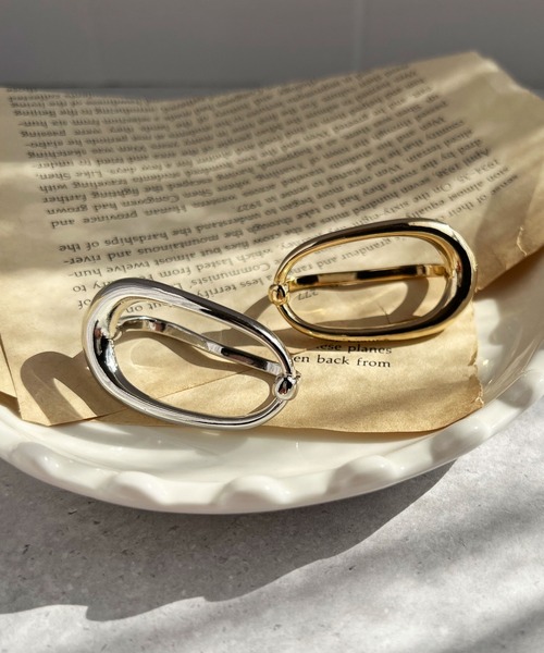 CEMONEMO(セモネモ)の「メタル オーバル ダブルフィンガーリング(リング・レディース・シルバー/ゴールド・FREE)」の3枚目の写真