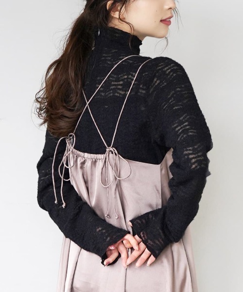 zootie(ズーティー)の「刺繍起毛レース メロウハイネックトップス(Tシャツ/カットソー・レディース・ブラック/オフホワイト・M)」の1枚目の写真