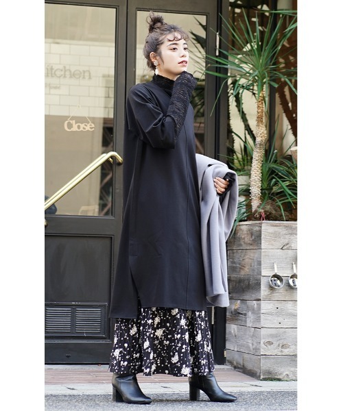 zootie(ズーティー)の「刺繍起毛レース メロウハイネックトップス(Tシャツ/カットソー・レディース・ブラック/オフホワイト・M)」の11枚目の写真