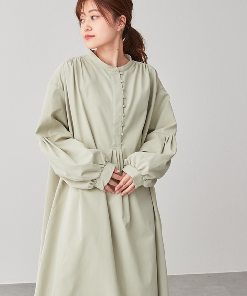 【ZOZOTOWN限定】バンドカラー高密度ブロードギャザーワンピース