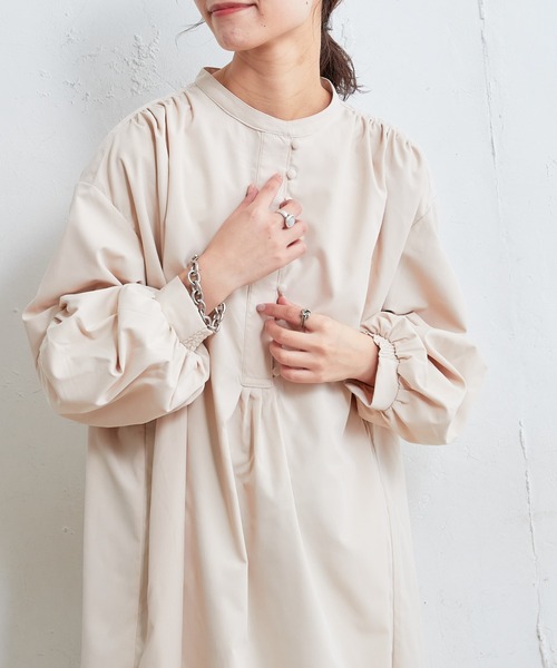 【ZOZOTOWN限定】バンドカラー高密度ブロードギャザーワンピース