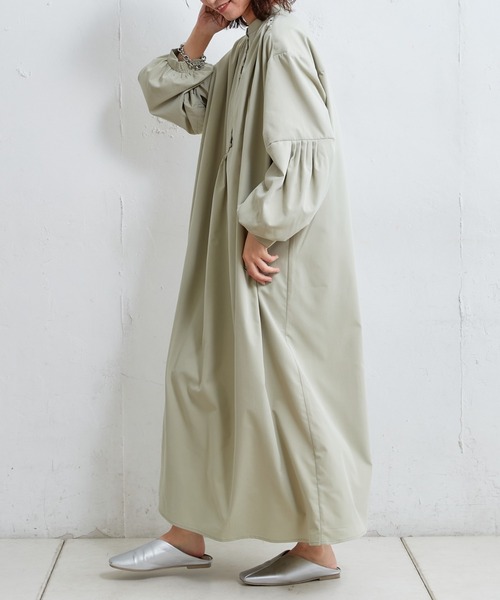 【ZOZOTOWN限定】バンドカラー高密度ブロードギャザーワンピース