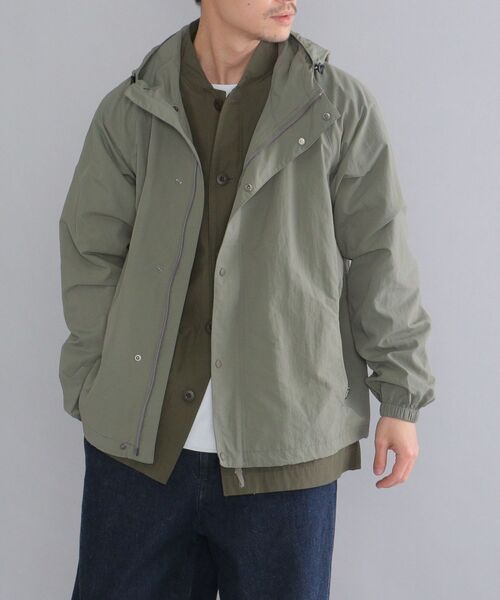 SHIPS(シップス)の「SHIPS:〈撥水〉ナイロン パッカブル マウンテンパーカ(マウンテンパーカー・メンズ・ベージュ/オリーブ/ネイビー/イエロー・SMALL/MEDIUM/LARGE/X-LARGE)」の3枚目の写真