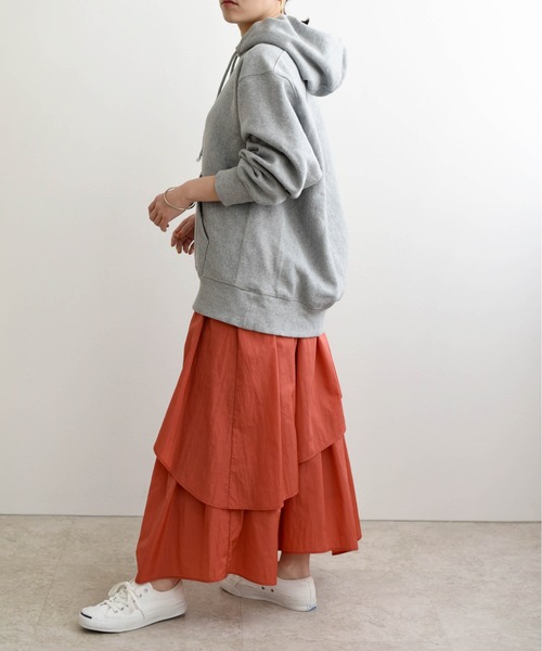 LHELBIE(レルビエ)の「SUSTAINABLE アシメティアードスカート(スカート・レディース・ライトブルー/ブラック/レッド・M)」の18枚目の写真