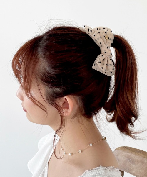 SLURR(スラ―)の「ドットチュールダブルリボンクリップ(バレッタ/ヘアクリップ・レディース・ブラック/オフホワイト・FREE)」の2枚目の写真