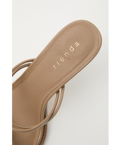 rienda（リエンダ）の「チェーンポイントサンダル（サンダル・レディース・ベージュ/ブラック/ブルー・MEDIUM/LARGE/SMALL）」の9枚目の写真