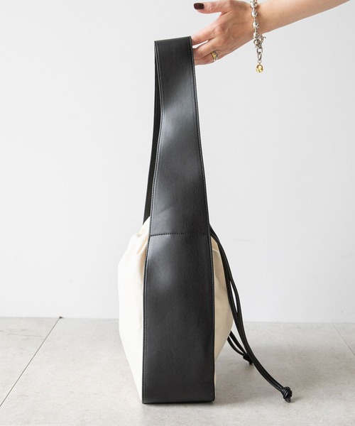 rectangle（レクタングル）の「ワンハンドル巾着トートバッグ（トートバッグ・レディース・ブラック/アイボリー・FREE）」の6枚目の写真