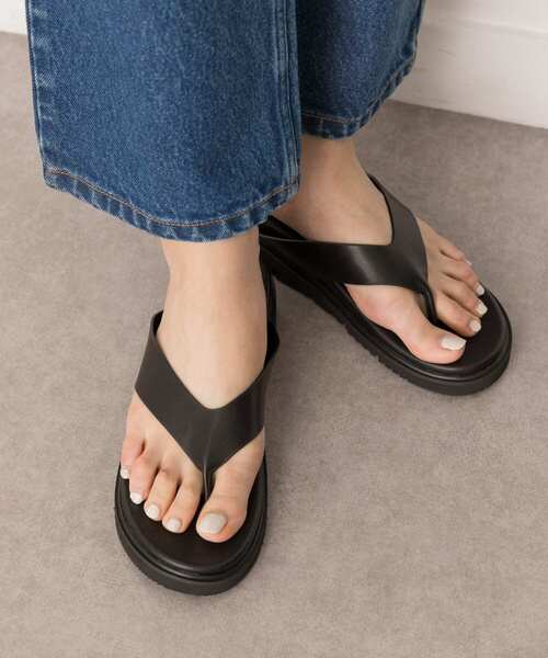 RODE SKO（ロデスコ）の「厚底トングサンダル（サンダル・レディース・ホワイト/ブラック・37/38）」の7枚目の写真