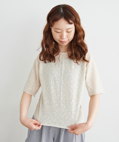 chambre de charme（シャンブルドゥシャーム）の「●cdc 綿麻 お花ジャガード 5分袖プルオーバー（Tシャツ/カットソー・レディース・キナリ/ブラック・FREE）」の3枚目の写真