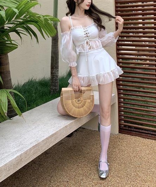 gossip！ロサンゼルス（ゴシップロサンゼルス）の「Y2K ハイウエストスカート フリルトップス スリーブ付き 体型カバー 2点セット水着（水着・レディース・ホワイト/ブラック・FREE）」の9枚目の写真