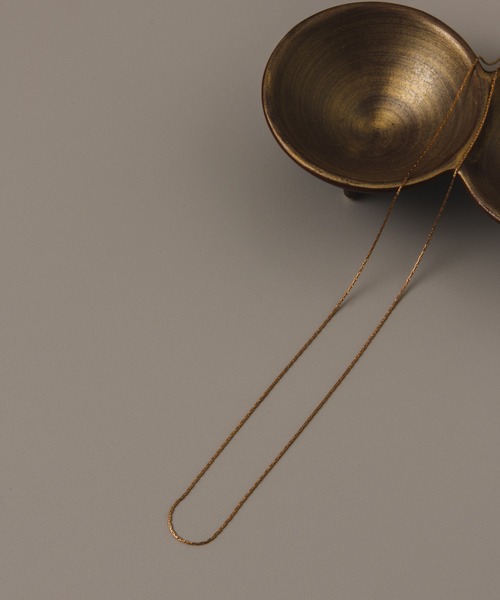 muku（ムク）の「金属アレルギー対応 1mmスキンネックレス/サージカルステンレス/316L（ネックレス・レディース・ゴールド/シルバー/シャンパン・39/45/52）」の4枚目の写真