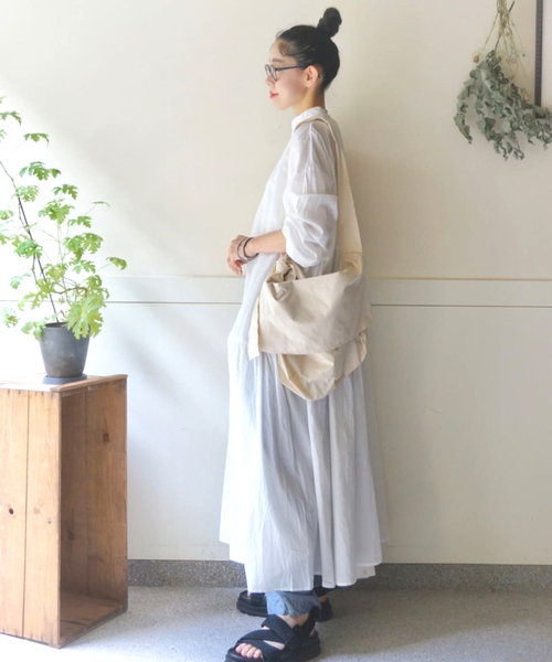 JOURNAL STANDARD LUXE（ジャーナルスタンダード　ラックス）の「キャンブリック ティアードワンピース（ワンピース・レディース・ホワイト/ネイビー・FREE）」の17枚目の写真