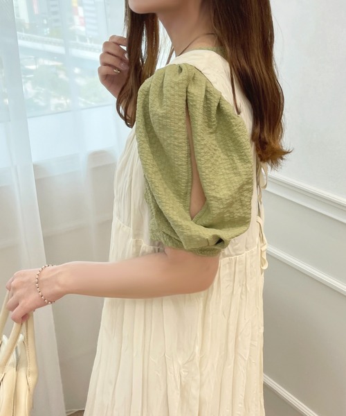 apres jour(アプレジュール)の「スリットショルダーショートプルオーバー【ZOZOTOWN限定アイテム】(シャツ/ブラウス・レディース・ブラック/グリーン/オフホワイト・フリー/X-LARGE)」の18枚目の写真