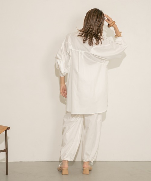 KBF(ケイビーエフ)の「ラウンドアームミニワンピース(ワンピース・レディース・チャコールグレー/オフホワイト/ラベンダー/ブラック・ONE)」の9枚目の写真