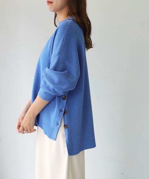 HER CLOSET（ハークローゼット）の「【she mo shelly】サイドボタンニット（ニット/セーター・レディース・アイボリー/ブラック/ブルー/マスタード/ピンク・M）」の19枚目の写真