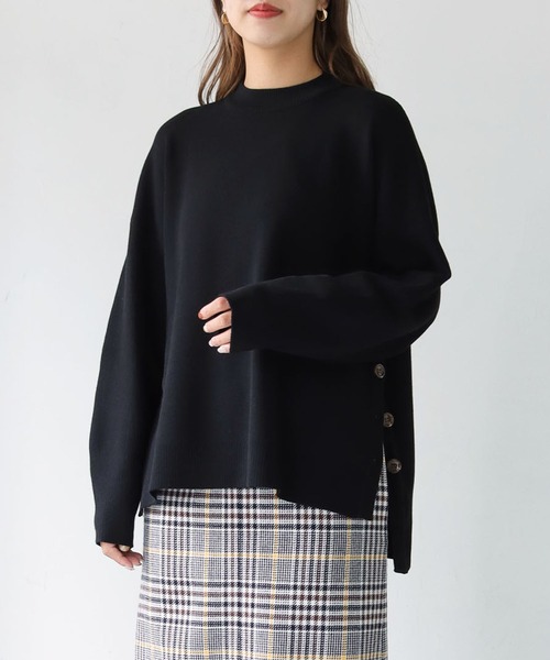 HER CLOSET（ハークローゼット）の「【she mo shelly】サイドボタンニット（ニット/セーター・レディース・アイボリー/ブラック/ブルー/マスタード/ピンク・M）」の12枚目の写真