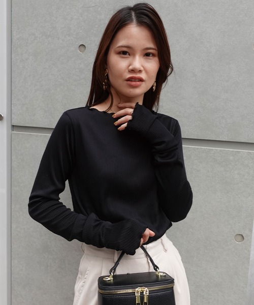 CORNERS（コーナーズ）の「配色見え指穴ウォーマーリブトップス（Tシャツ/カットソー・レディース・ブラック/ベージュ/ブラウン/オフホワイト/カーキ/ブルー・M）」の9枚目の写真