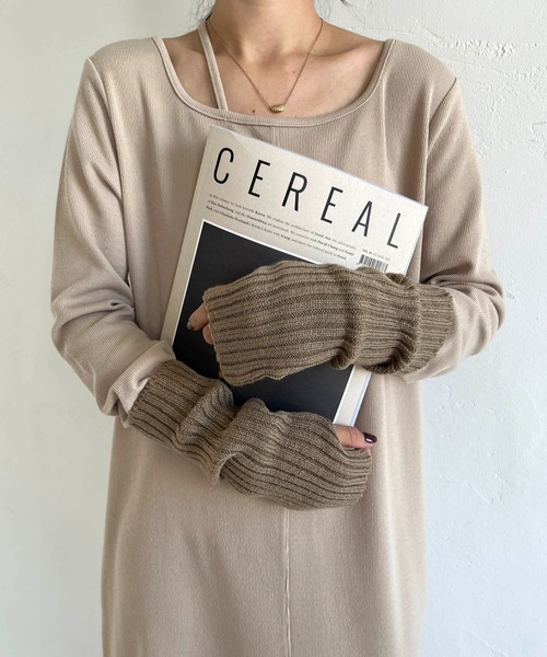 CAPRICIEUX LE'MAGE（カプリシューレマージュ）の「アームウォーマー（アームカバー・レディース・ホワイト/ベージュ/ブラウン/グレー・FREE）」の4枚目の写真