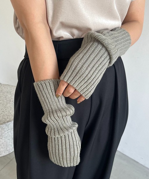 CAPRICIEUX LE'MAGE（カプリシューレマージュ）の「アームウォーマー（アームカバー・レディース・ホワイト/ベージュ/ブラウン/グレー・FREE）」の5枚目の写真