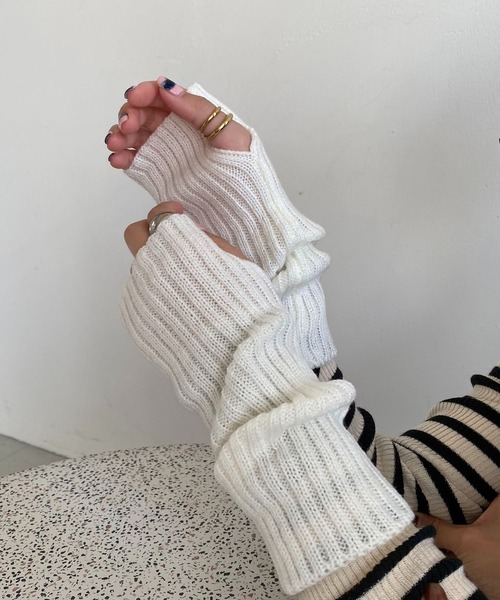 CAPRICIEUX LE'MAGE（カプリシューレマージュ）の「アームウォーマー（アームカバー・レディース・ホワイト/ベージュ/ブラウン/グレー・FREE）」の8枚目の写真