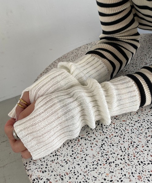 CAPRICIEUX LE'MAGE（カプリシューレマージュ）の「アームウォーマー（アームカバー・レディース・ホワイト/ベージュ/ブラウン/グレー・FREE）」の9枚目の写真