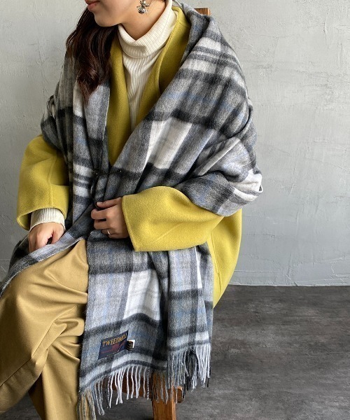 TWEED MILL（ツイードミル）の「[TWEED MILL/ツイードミル] 70×190 大判ストール（マフラー・レディース・グレー系1/グレー系/ライトグレー系/ブルー系/ブラック系/ナチュラル/シルバーグレー/レッド系/ベージュ系/ブラウン系/ブラック/イエロー系・F）」の15枚目の写真