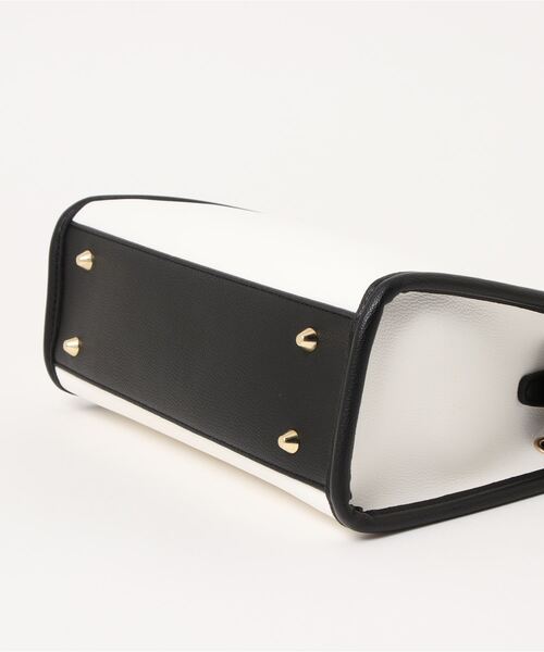 EDIT COLOGNE（エディットコロン）の「パイピングミニショルダーバッグ（ショルダーバッグ・レディース・ホワイト/シルバー・ﾌﾘ-）」の3枚目の写真