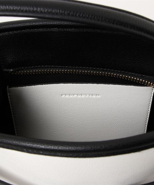 EDIT COLOGNE（エディットコロン）の「パイピングミニショルダーバッグ（ショルダーバッグ・レディース・ホワイト/シルバー・ﾌﾘ-）」の4枚目の写真