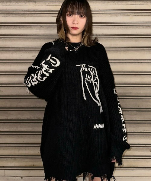 NOVESSEL(ノベセル)の「A'GEM/9 × .kom『NOVESSEL/ノベセル』ステッチデザインプルオーバーニット(ニット/セーター・レディース・ブラック/ホワイト・FREE)」の1枚目の写真