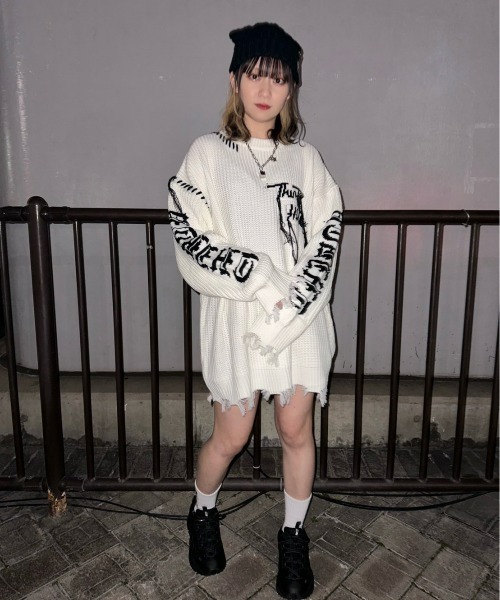 NOVESSEL(ノベセル)の「A'GEM/9 × .kom『NOVESSEL/ノベセル』ステッチデザインプルオーバーニット(ニット/セーター・レディース・ブラック/ホワイト・FREE)」の7枚目の写真