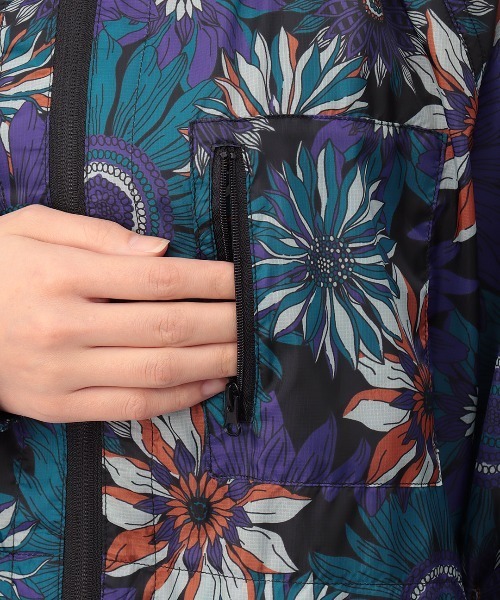 チチカカ（チチカカ）の「撥水ポケッタブルブルゾン（ブルゾン・レディース・ブラック/アイボリー/ネイビー・FREE）」の22枚目の写真