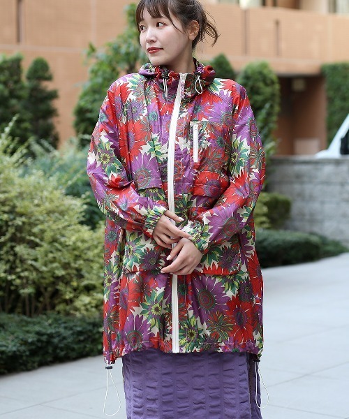 チチカカ（チチカカ）の「撥水ポケッタブルブルゾン（ブルゾン・レディース・ブラック/アイボリー/ネイビー・FREE）」の7枚目の写真