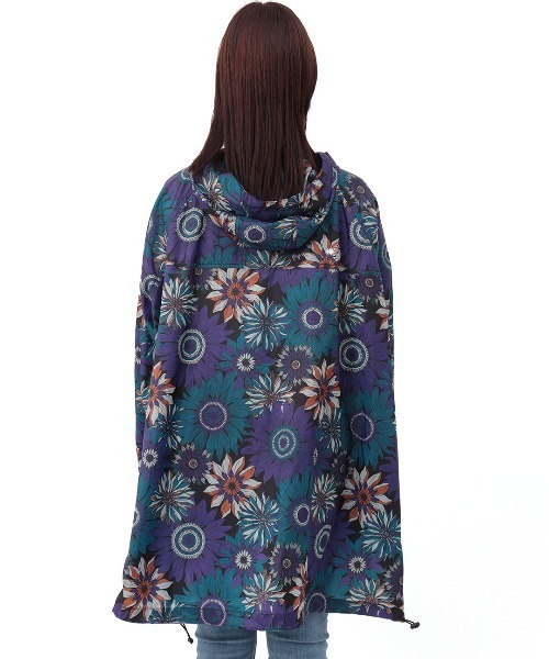 チチカカ（チチカカ）の「撥水ポケッタブルブルゾン（ブルゾン・レディース・ブラック/アイボリー/ネイビー・FREE）」の16枚目の写真