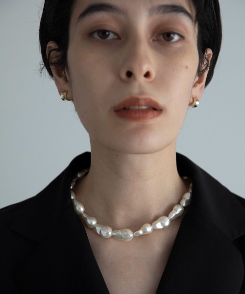 marjour（マージュール）の「BAROQUE PEARL NECKLACE（ネックレス・レディース・ホワイト系・FREE）」の5枚目の写真