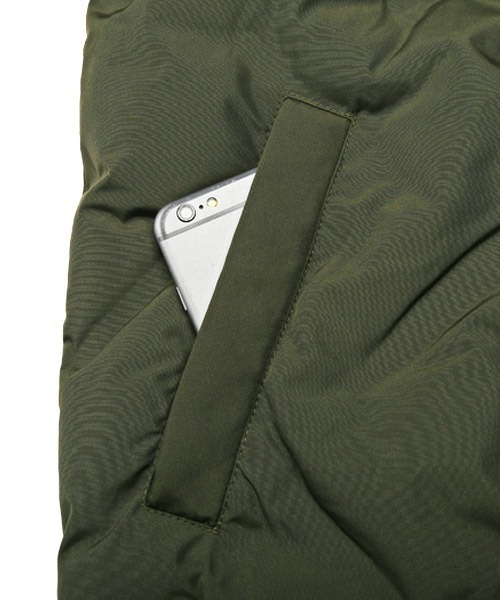 LUXSTYLE（ラグスタイル）の「中綿シームレスMA-1ブルゾン（MA-1・メンズ・ホワイト/カーキ/ブラック・M/L/XL）」の16枚目の写真