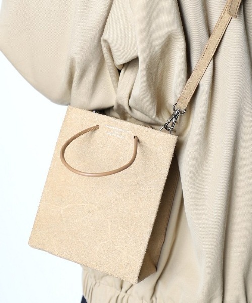 UNKNOWN PRODUCTS（アンノウンプロダクツ）の「【UNKNOWN PRODUCTS】Leather Paper Bag Mini - 乱痴気exclusive（ショルダーバッグ・メンズ・ブラウン・FREE）」の7枚目の写真