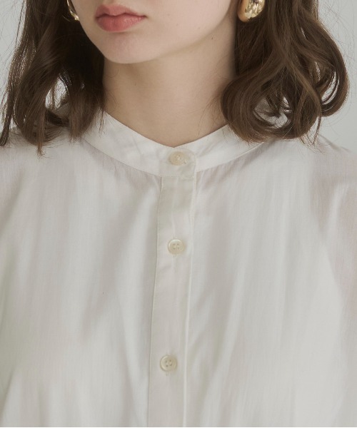 ANGIE(アンジー)の「ボリュームスリーブ バンドカラー シャツワンピース(シャツワンピース・レディース・ブルー系その他/パープル系その他/オレンジ系その他/ブラック/オフホワイト/ロイヤルブルー/ブラウン系その他/ホワイト系その他/ブルー × パープル/ホワイト×ブルー/ベージュ系1/ホワイト系1/ダークブラウン系1/ブルー系1・MEDIUM/LARGE)」の22枚目の写真