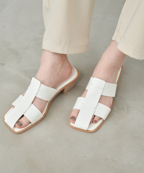 Aunt Marie's（アントマリーズ）の「センターラインフェイクレザーサンダル / ダブルラインサンダル（サンダル・レディース・ベージュ/ブラック/ホワイト・S/M/L）」の13枚目の写真