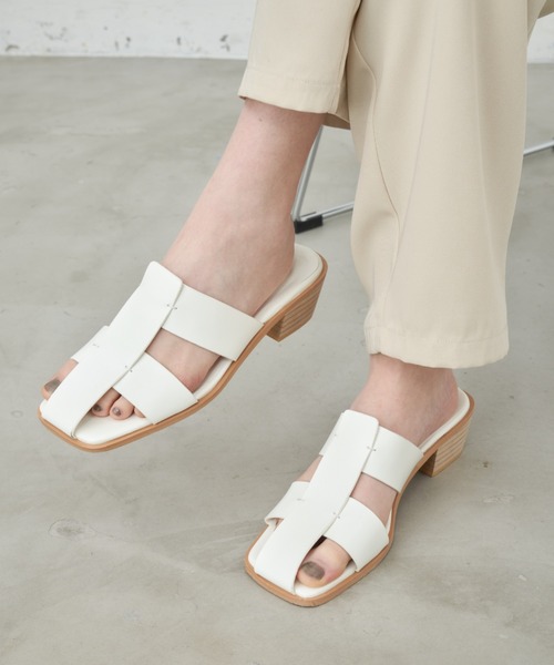 Aunt Marie's（アントマリーズ）の「センターラインフェイクレザーサンダル / ダブルラインサンダル（サンダル・レディース・ベージュ/ブラック/ホワイト・S/M/L）」の17枚目の写真