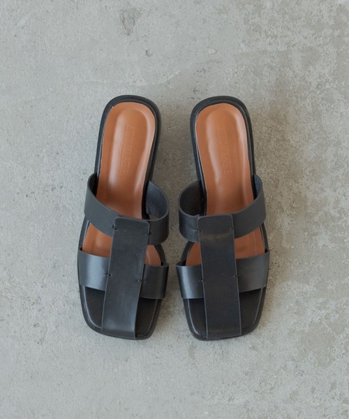 Aunt Marie's（アントマリーズ）の「センターラインフェイクレザーサンダル / ダブルラインサンダル（サンダル・レディース・ベージュ/ブラック/ホワイト・S/M/L）」の18枚目の写真