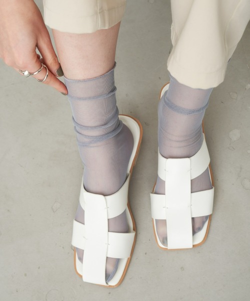 Aunt Marie's（アントマリーズ）の「センターラインフェイクレザーサンダル / ダブルラインサンダル（サンダル・レディース・ベージュ/ブラック/ホワイト・S/M/L）」の21枚目の写真