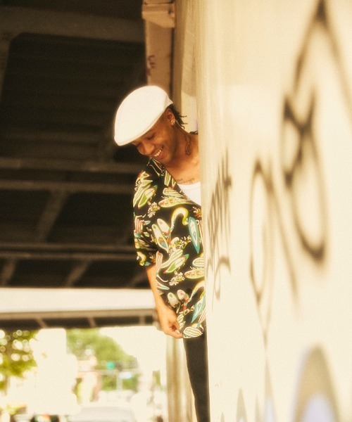 KANGOL（カンゴール）の「KANGOL BERMUDA 504（ハンチング/ベレー帽・メンズ・ブラック/ホワイト・LARGE/MEDIUM/X-LARGE）」の8枚目の写真