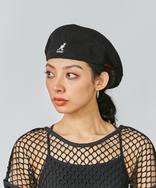 KANGOL（カンゴール）の「KANGOL BERMUDA 504（ハンチング/ベレー帽・メンズ・ブラック/ホワイト・LARGE/MEDIUM/X-LARGE）」の16枚目の写真