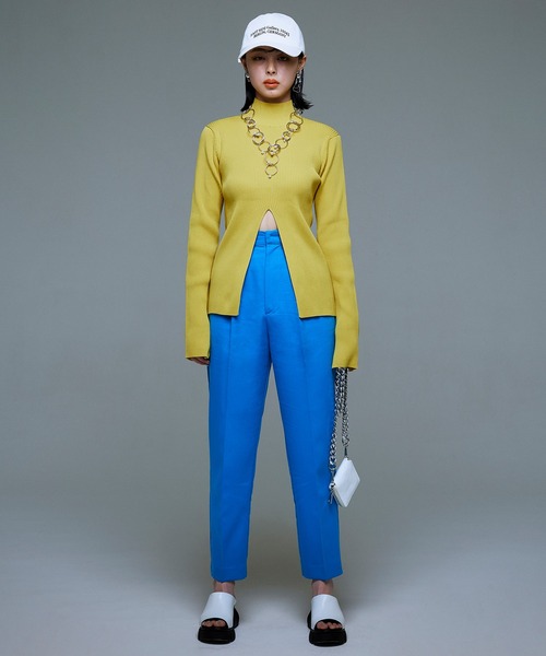 Narcissus（ナルシス）の「【SINN】Narcissusオリジナル  スリットリブトップス（ニット/セーター・レディース・ホワイト/ブラック/ブルー/イエロー・FREE）」の8枚目の写真